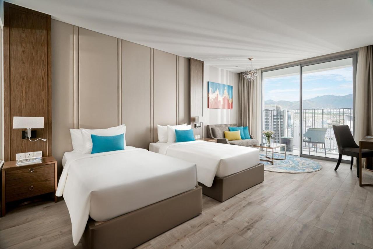 Panorama Beachfront Nha Trang Exterior foto