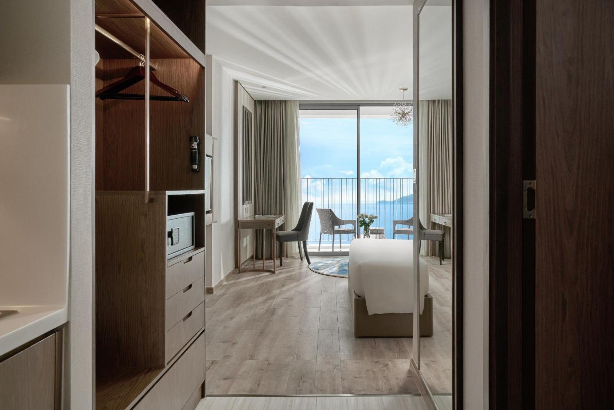 Panorama Beachfront Nha Trang Exterior foto